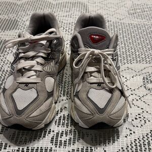 New Balance Kids Sneakers in Gray and Red